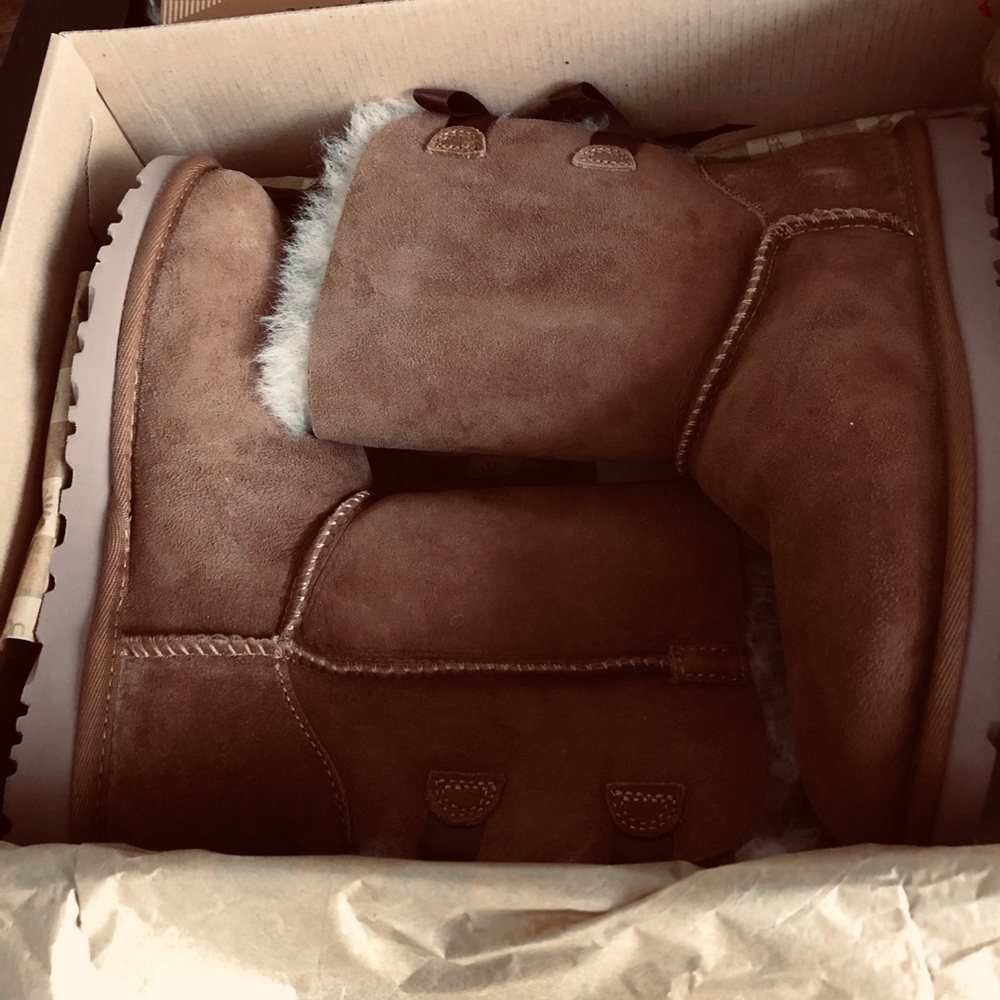 UGGS